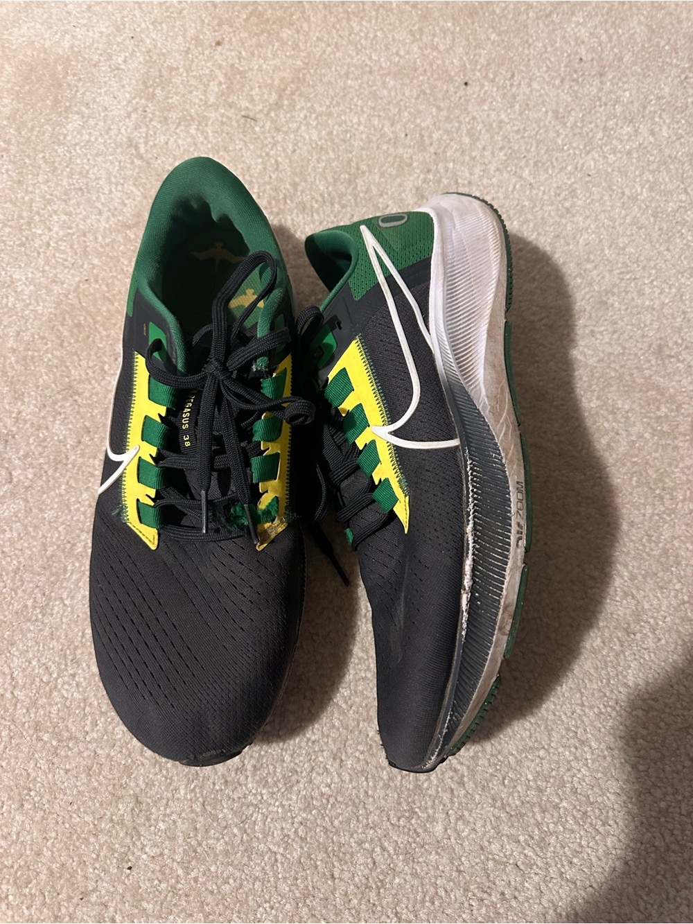 Oregon ducks university nike runners